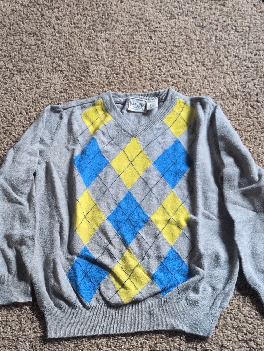 The Children's Place Gray V-Neck Argyle Sweater with Blue & Yellow Diamonds